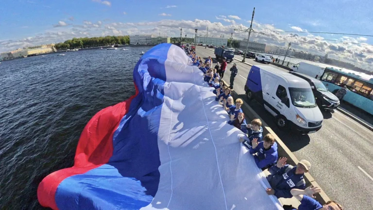 22.08.2025 — День Флага Российской Федерации